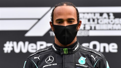 Samozvaný ochránce černochů ve světě motorsportu Lewis Hamilton už začíná štvát...