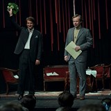Martin Hofmann coby Pavel Landovský a Viktor Dvořák jako Václav Havel