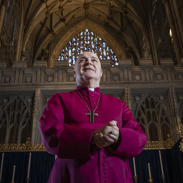 Stephen Cottrell je novm arcibiskupem z Yorku. Podle nj je souasn angliknsk crkev pli bl.