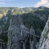 Okol jezera Mondsee a vrcholu Drachenwand je vyhledvanm turistickm clem....