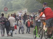 eské hory zaívají nápor turist. Zdaleka ne vichni se v pírod chovají tak,...