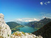 Okolí jezera Mondsee a vrcholu Drachenwand je vyhledávaným turistickým cílem.