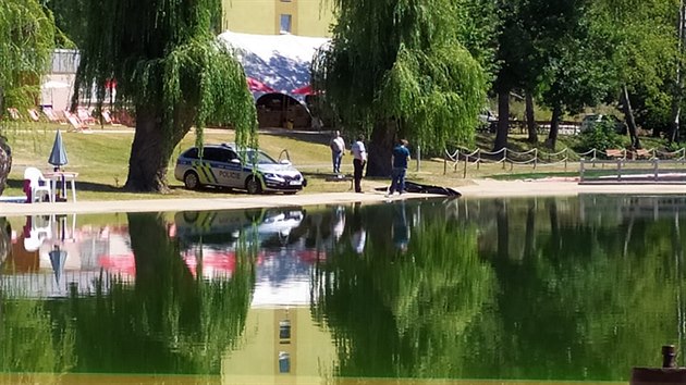 Koupalit Lhotka uzavela tragická nehoda: Utonul tu plavec.