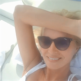 Kateina si uv dovolenou na Korsice.