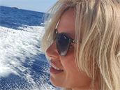Kateina si uívá dovolenou na Korsice.