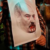 Alexandr Lukašenko volby v Bělorusku vyhrál, demonstrace mu ale možná zlomí...