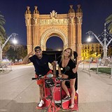 Mladá miss si užívá s partnerem v Barceloně.