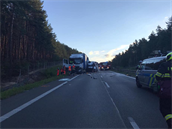 Nehoda se stala krátce ped pl estou ranní na výpadovce z Plzn na Domalice...