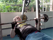 V Thajsku se mu osudným tém stál trénink v tamjsím gymu.
