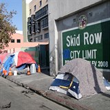 Čtvrť Skiw Row v Los Angeles připomíná skládku. Vítejte v USA 21. století.