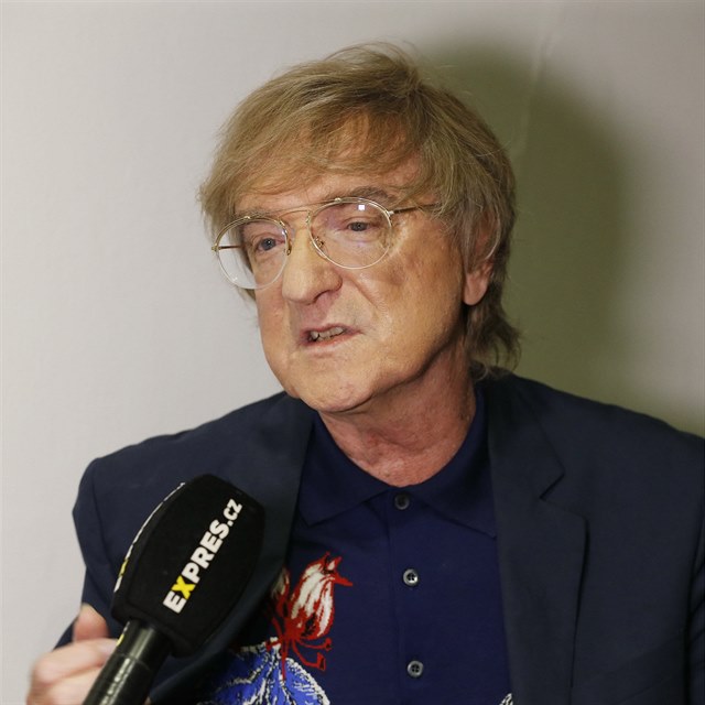 Meky birka na premirovm promtn dokumentu Meky
