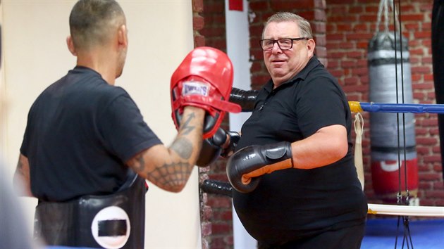Jaroslav Sapík si vyzkou�el thajský box.