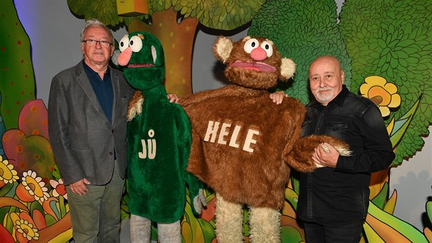 Podle n�kterých lidí se Ji�í Lábus a Ota Jirák za�ali v pr�b�hu let svým...