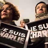 Za Charlie Hebdo se po tocch postavili lid z celho svta.