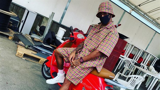 Lewis Hamilton má opravdu vyt�íbený vkus.