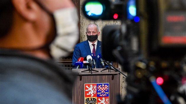 Ministr zdravotnictv Roman Prymula vystoupil 29. z 2020 v Praze na spolen tiskov konferenci s ministrem kolstv k zaveden dalch protiepidemickch opaten na kolch.