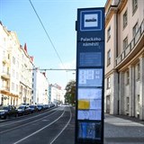 Nový označník Praha testuje na Palackého náměstí. Lidé už teď hlásí první...