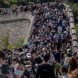 Oslavy Zlatého týdne daly miliony Číňanů do pohybu.