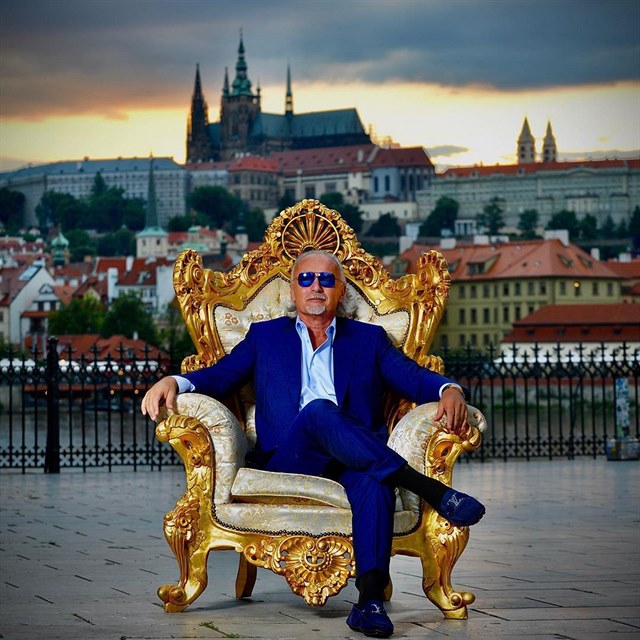 Podnikatel Richard Chlad je king. Nebo se tak aspo rd tv.