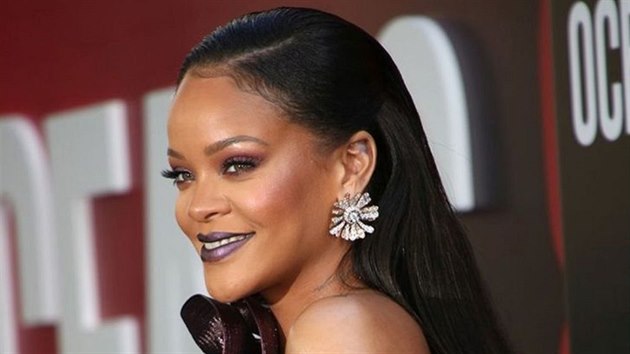 Rihanna má být thotná