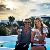 Lucie Šafářová je na dovolené i se svou sestrou.