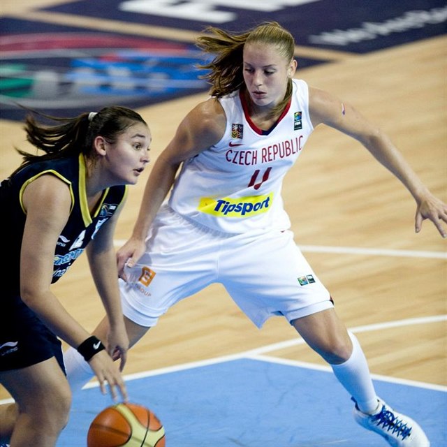 Kateina Elhotov pat mezi nejznmj esk basketbalistky.