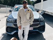 Lewis Hamilton se svým psem Roscoem