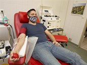 Moderátor Petr Vágner dal dohromady partu sportovc, kteí darovali krev a...