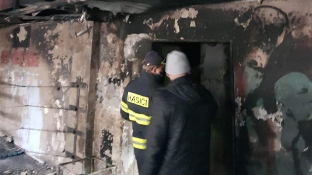 Co nezni�il po�ár, spláchla voda.