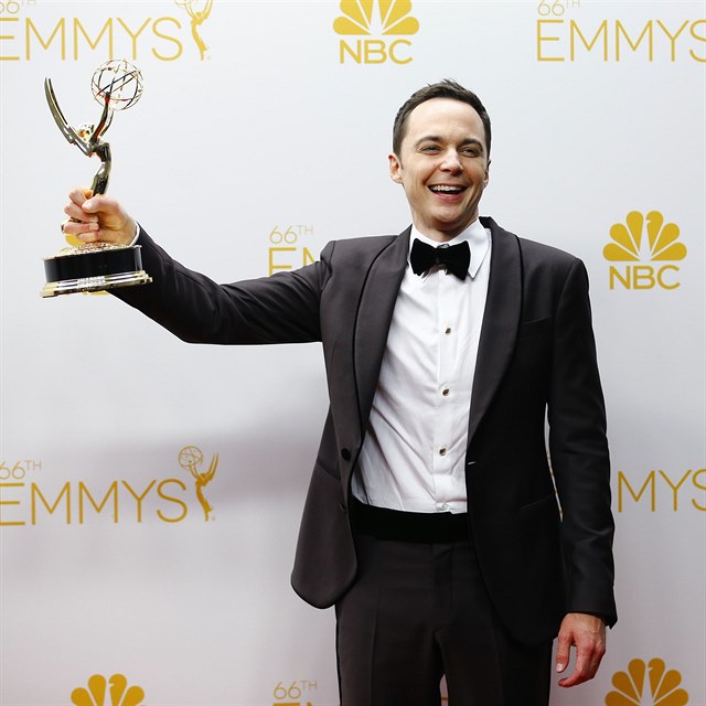 Homosexul Jim Parsons dostal za svou roli heterosexulnho Sheldona Coopera...