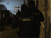 Policie rozhánla v centru Prahy nelegální party.