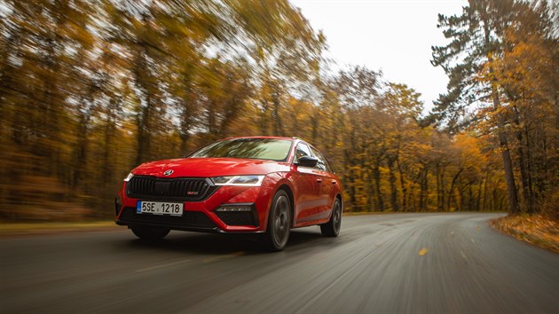Testovali jsme hybridní Octavii RS iV.