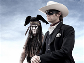 Johnny Depp a Armie Hammer ve filmu Osamlý jezdec.