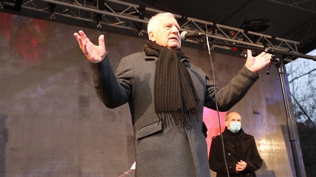 Na demonstraci vystoupil i bývalý prezident Václav Klaus.