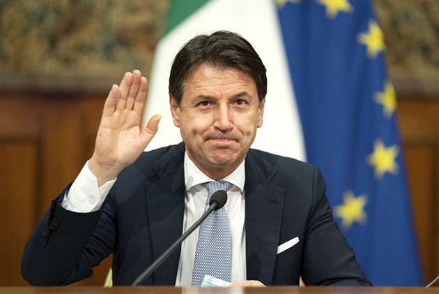 Italského expremiéra budou stíhat za plné márnice po propuknutí covidu