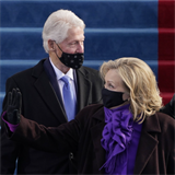 Bill a Hillary Clintonovi na 59. prezidentsk inauguraci.