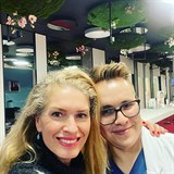 Olga Menzelová s dermatologem Albertem Leguinou z ABC Clinic