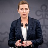 Dnsk premirka Mette Frederiksenov vede boj s migrac.