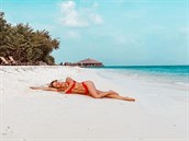 Eva Perkausová si dovolenou na Maledivách uívá.