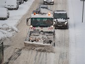 Sníh ochromil dopravu na mnoha místech eska.