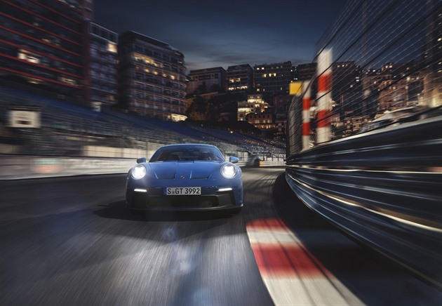 Porsche 911 GT3 pln uspokojí poteby jední na okruhu