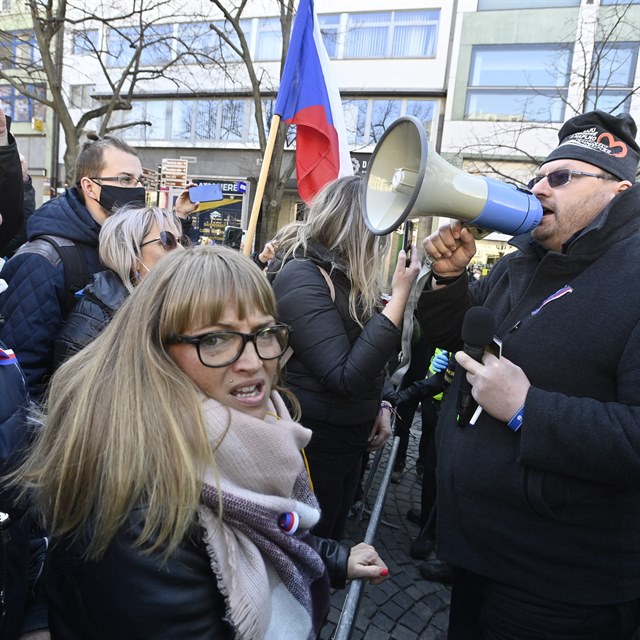 Poslanec Lubomr Voln hovo na demonstraci, kterou uspodala 7. bezna 2021...