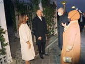 Ázerbajdánský prezident Ilhama Alijev s manelkou vítá prezidentský pár z...