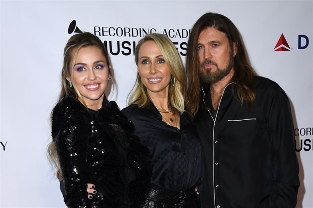 Miley Cyrus s rodiči