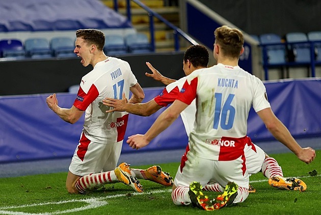 Slavia po skvělém výkonu postoupila přes anglický Leicester City do osmifinále...