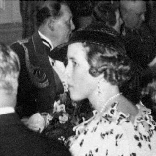 Filipova sestra Sofie se zúčastnila svatby šéfa Luftwaffe Hermanna Göringa...