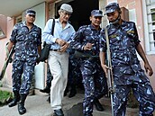 Nepálská policie nechce nic podcenit. Sobhraj toti v minulosti mnohokrát...