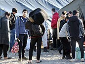 Tito migranti chtjí do Chorvatska.