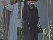 Královna na pohřbu prince Filipa.