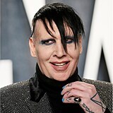 Marilyn Manson el hodn lenmu Me Too.